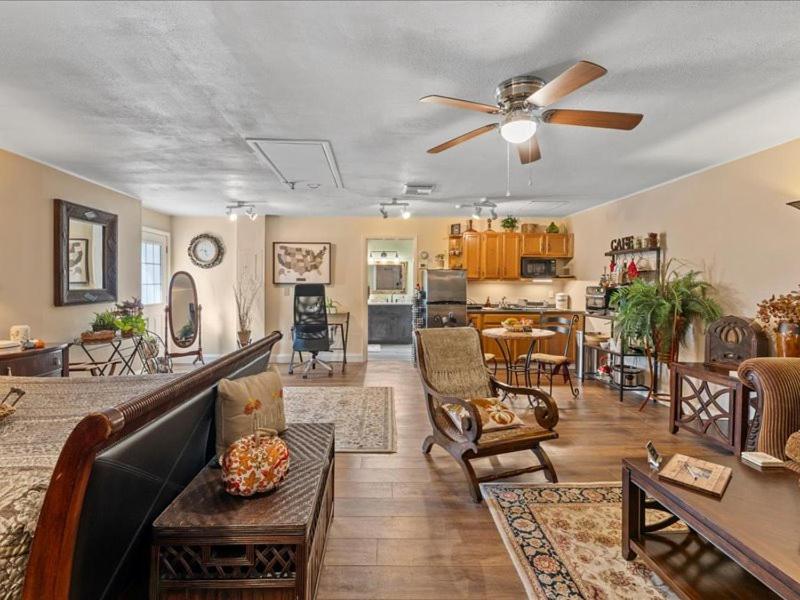 College Park-Orlando 5Star Villa Oasis - Home Away From Home - Quiet Neighborhood-Private Botanical Courtyard - Mins From Eola,Dt, Winter Park - Free Parking & Ev Plug In Екстер'єр фото
